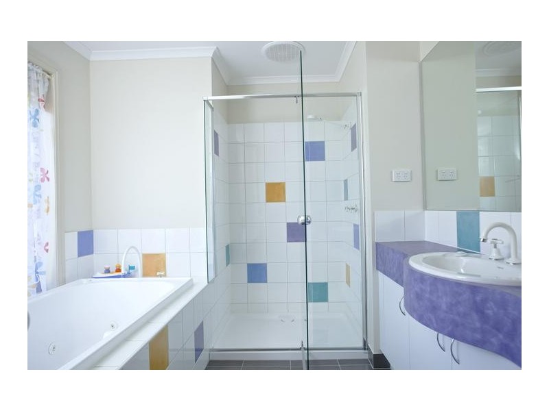 10 Domenica Drive, Junortoun VIC 3551