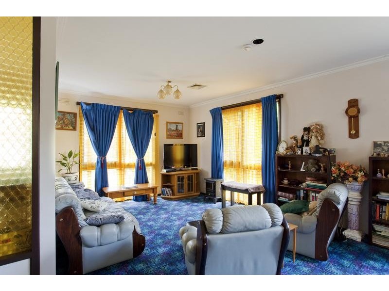 18 Osborn Avenue, Kangaroo Flat VIC 3555
