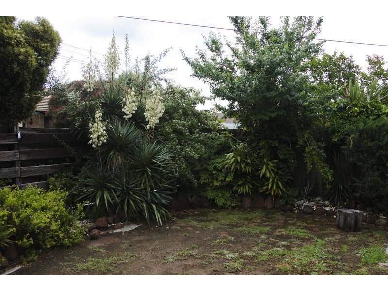 18 Osborn Avenue, Kangaroo Flat VIC 3555