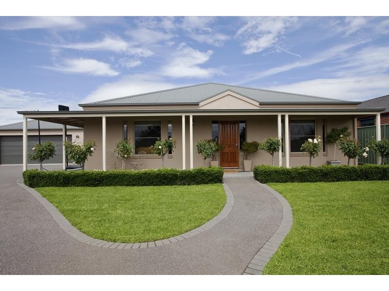4 Exeter Place, Strathfieldsaye VIC 3551