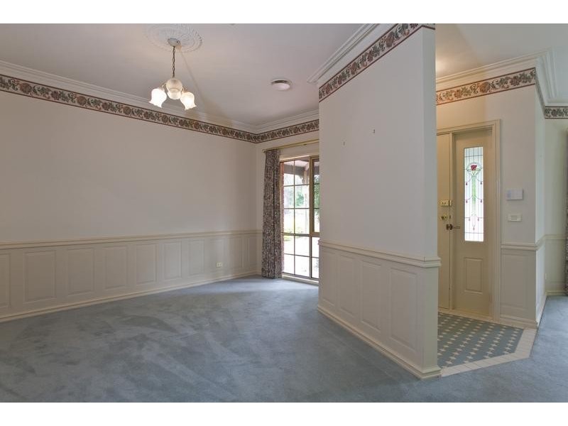 17 Harpin Place, Strathdale VIC 3550