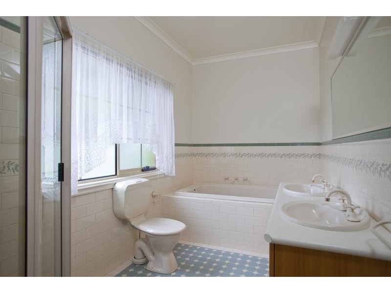 17 Harpin Place, Strathdale VIC 3550