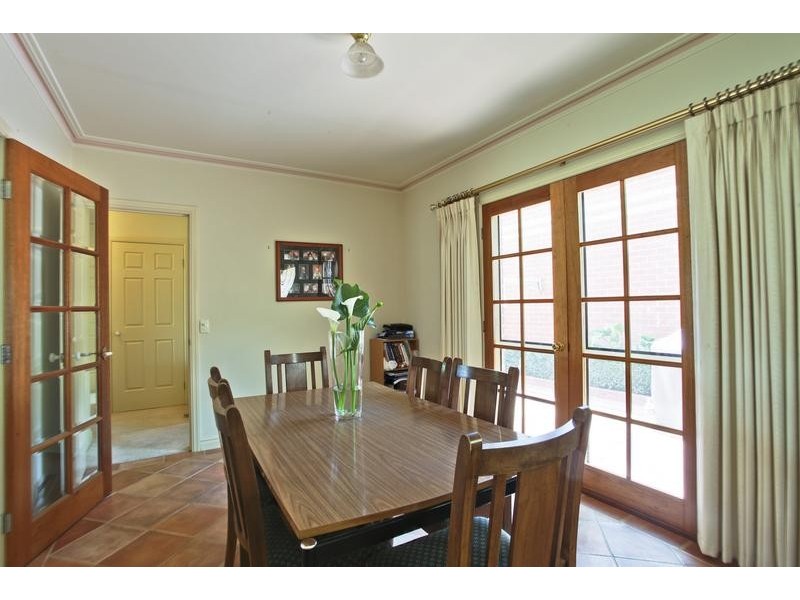 9 Cousins Street, Strathdale VIC 3550