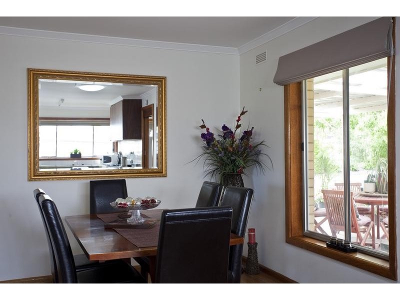 3 Oak Street, Eaglehawk VIC 3556