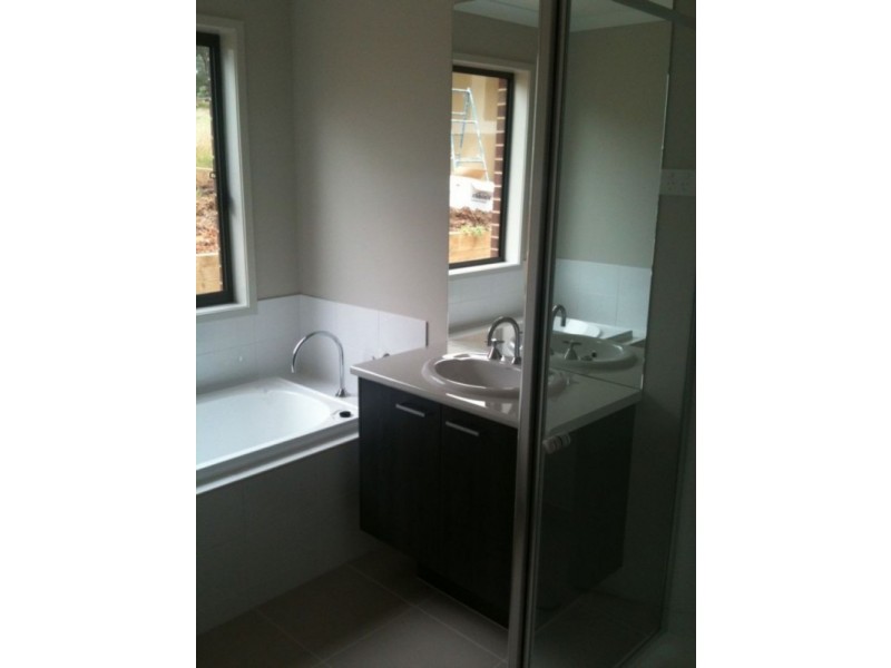 122 Aspinall Street, Golden Square VIC 3555