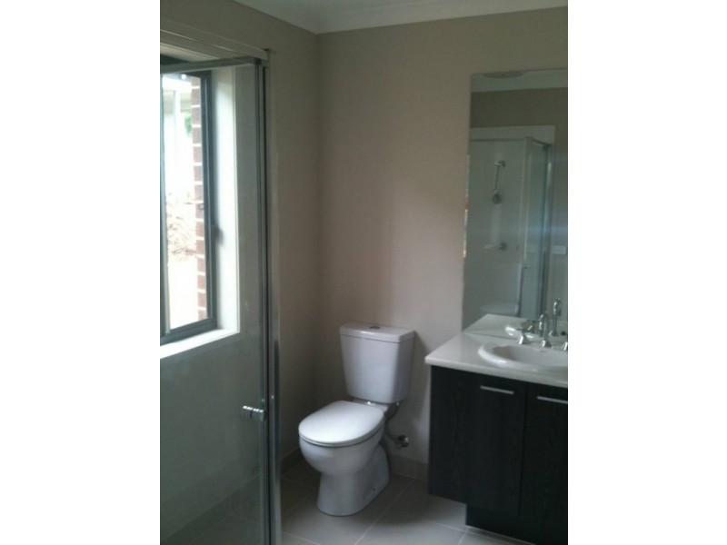 122 Aspinall Street, Golden Square VIC 3555