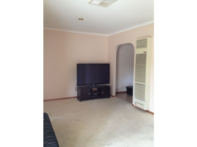 2/1 Ironbark Court, Strathdale VIC 3550
