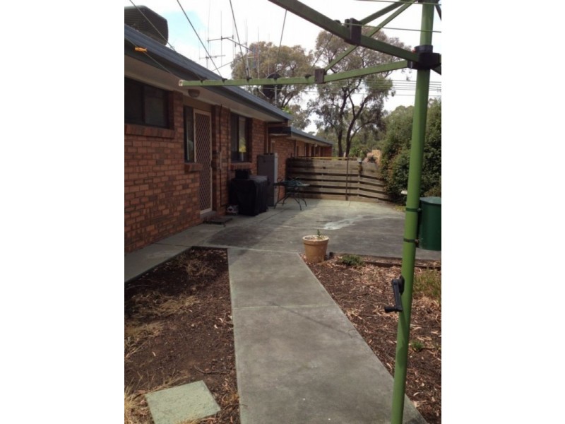 2/1 Ironbark Court, Strathdale VIC 3550