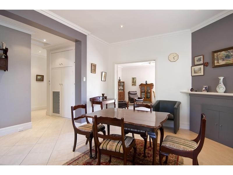 10 Putnam Avenue, Strathdale VIC 3550