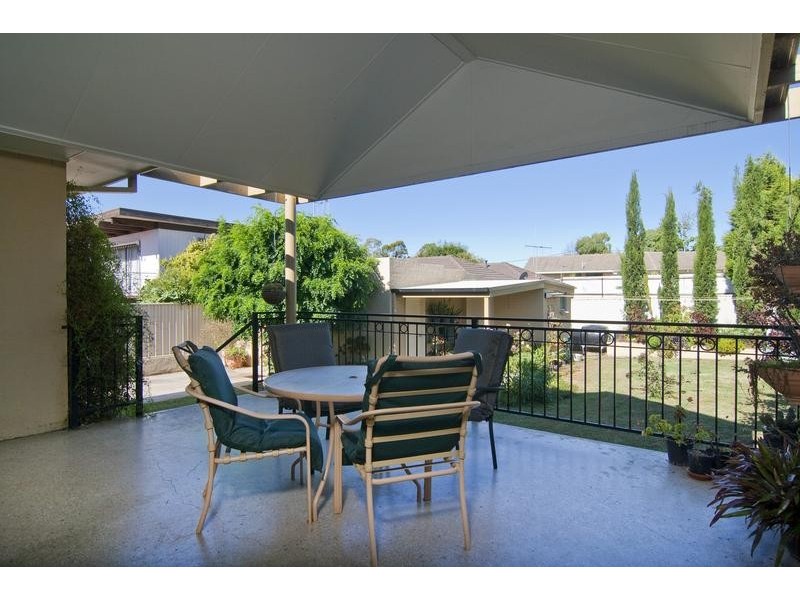 10 Putnam Avenue, Strathdale VIC 3550