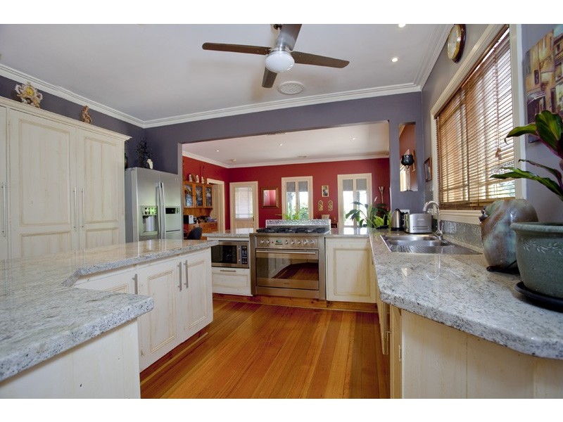 19 Horace Street, Quarry Hill VIC 3550