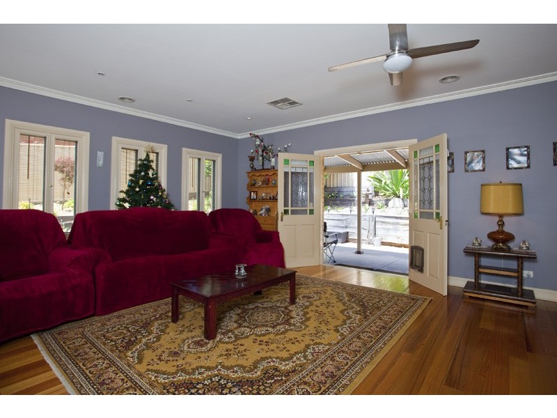 19 Horace Street, Quarry Hill VIC 3550