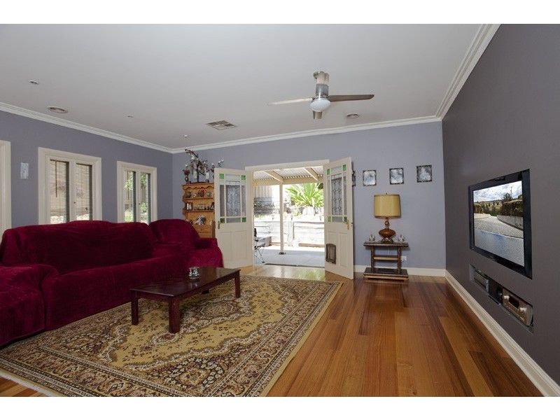 19 Horace Street, Quarry Hill VIC 3550