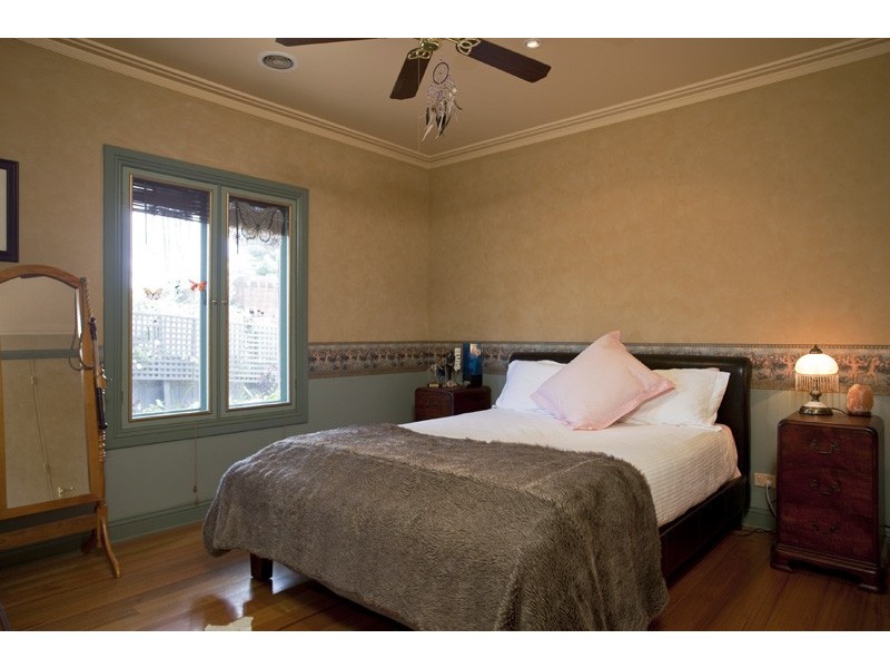 19 Horace Street, Quarry Hill VIC 3550