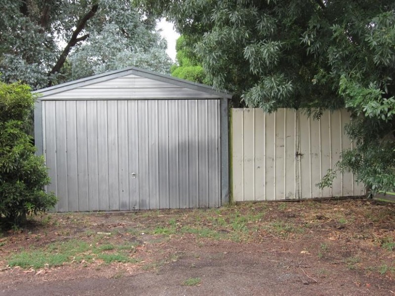 65 McKenzie Street West, Golden Square VIC 3555