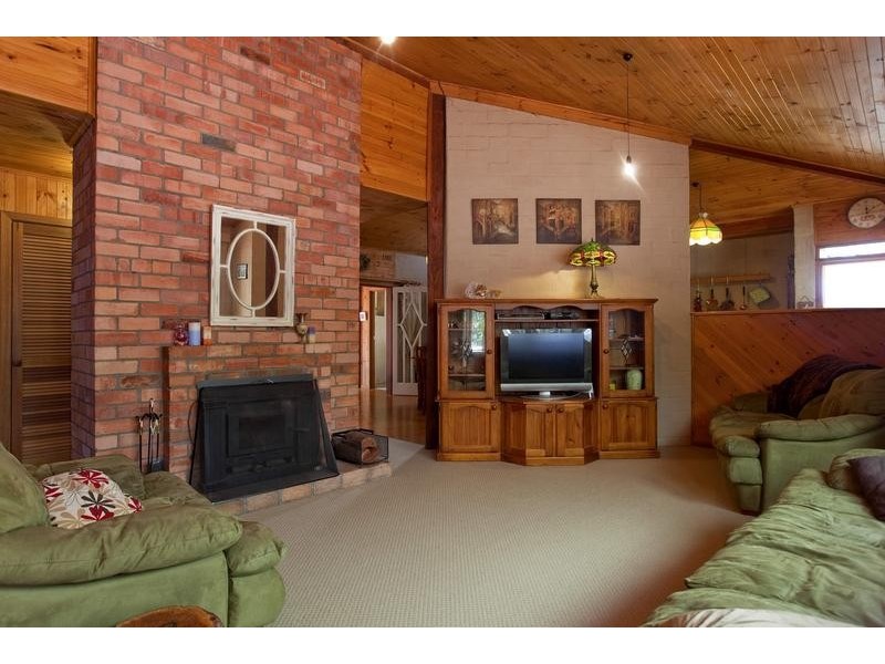 94 Binks Road, Junortoun VIC 3551