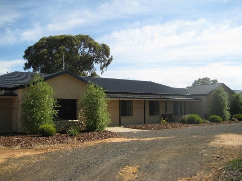 21 McIvor Park Court, Junortoun VIC 3551