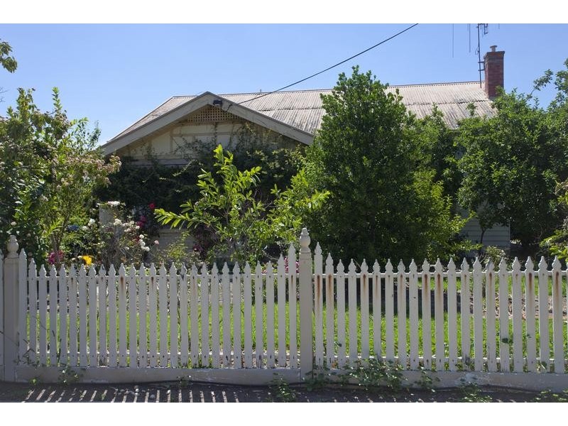 61 Neale Street, Bendigo VIC 3550