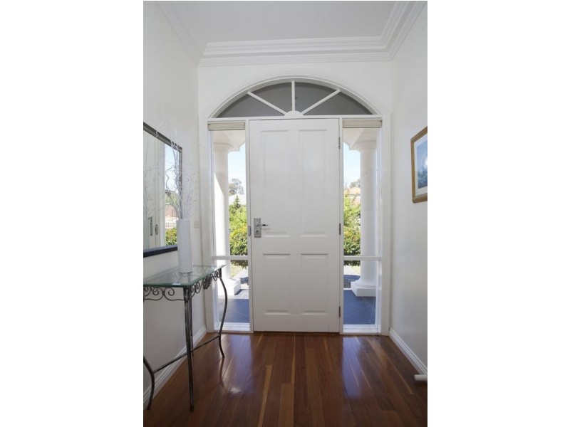 14 Adelle Court, Strathdale VIC 3550