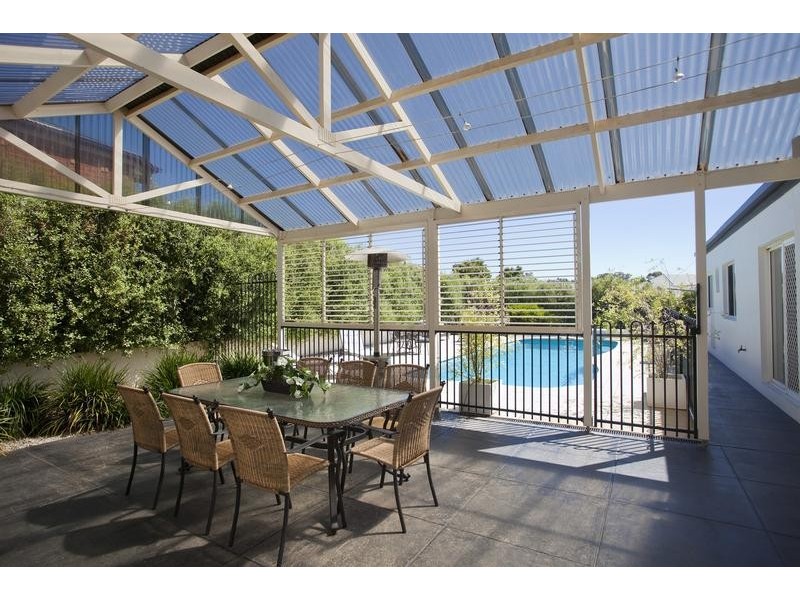 14 Adelle Court, Strathdale VIC 3550