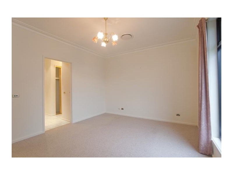 12 Edwards Road, Kennington VIC 3550