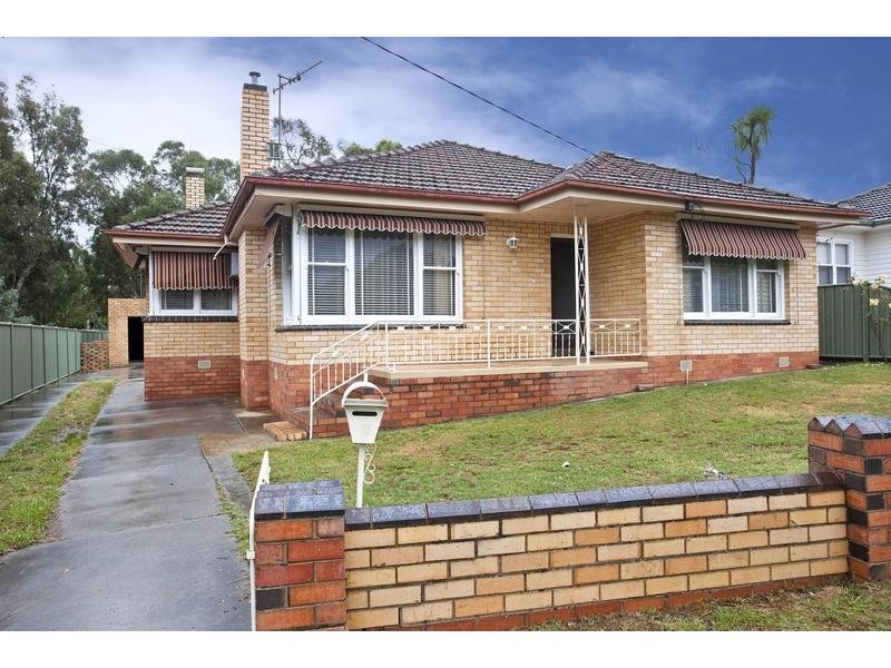 9 Graham Street, Kangaroo Flat VIC 3555
