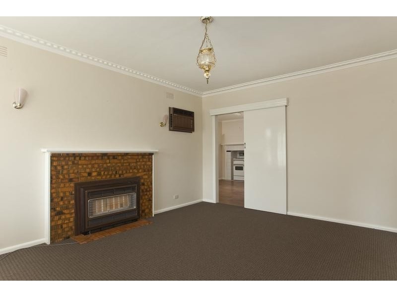 9 Graham Street, Kangaroo Flat VIC 3555