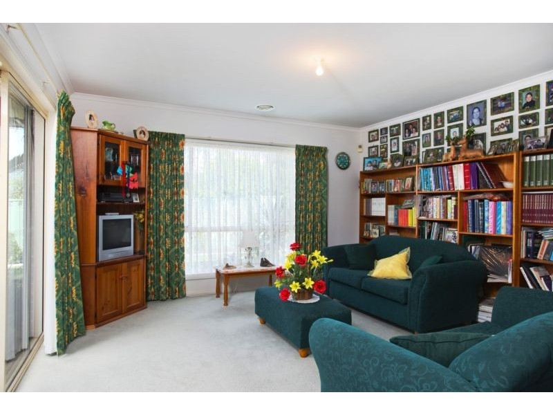 4 Ellesmere Terrace, Strathdale VIC 3550