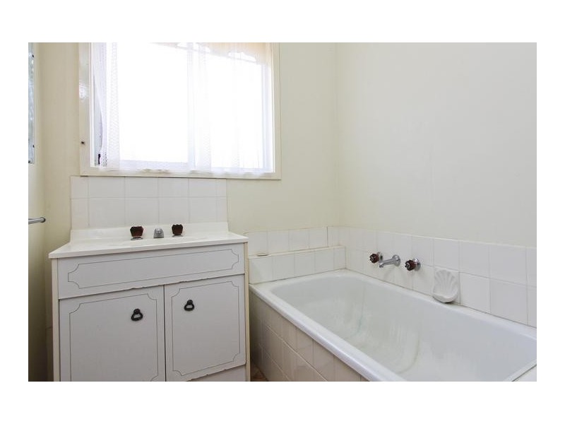 6 Bren Street, Kennington VIC 3550