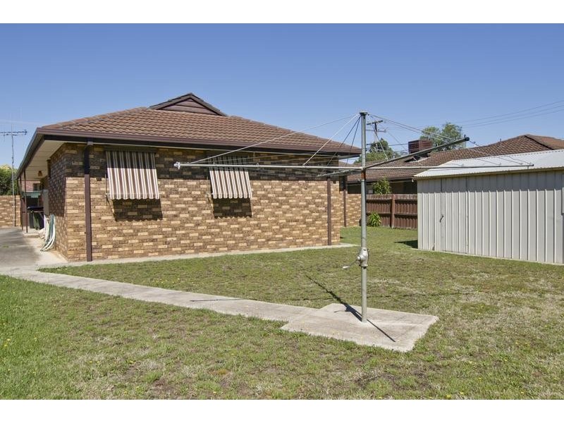 25 Wireless Street, Kangaroo Flat VIC 3555