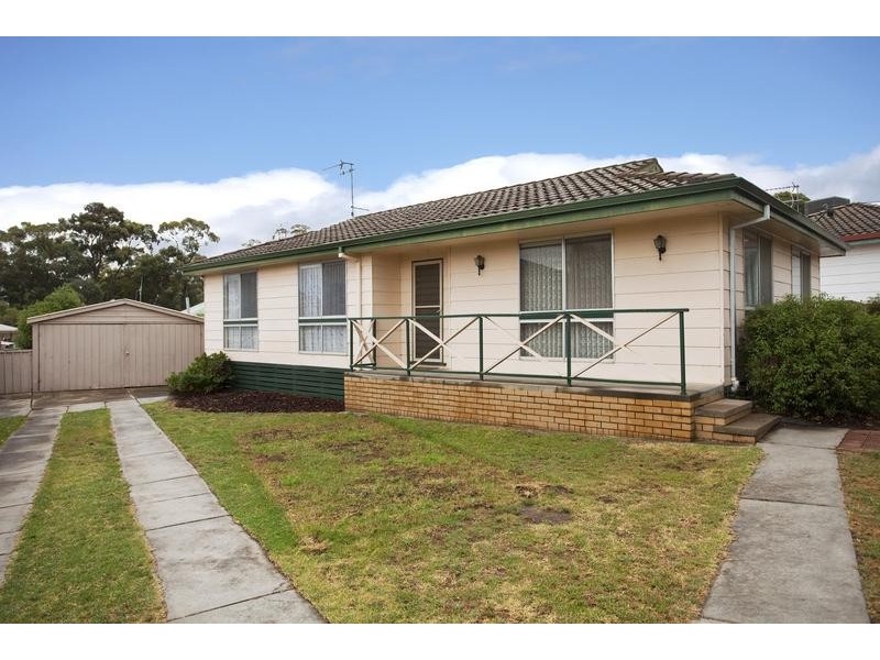 5 Waugh Street, Kangaroo Flat VIC 3555