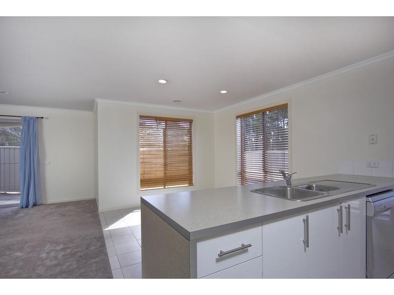 6 Mias Way, Epsom VIC 3551