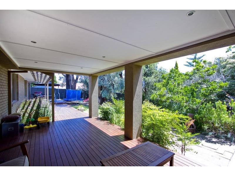 2 Yallambee Drive, Strathdale VIC 3550