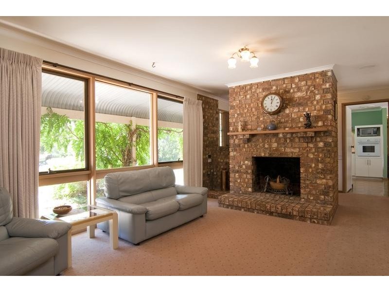 2 Drovers Close, Maiden Gully VIC 3551