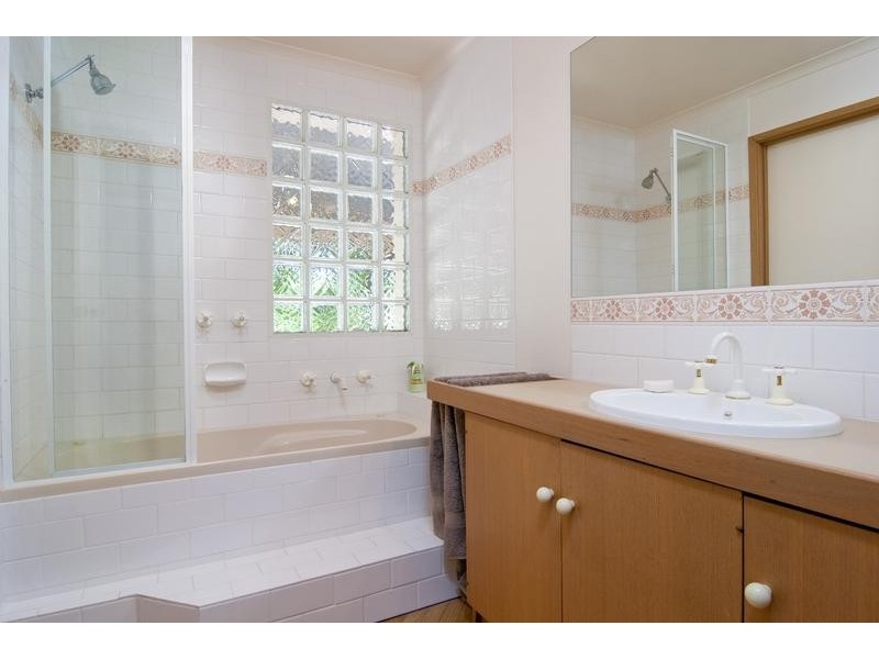 2 Drovers Close, Maiden Gully VIC 3551