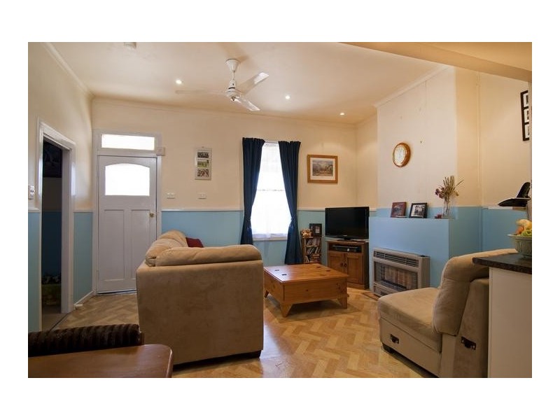 145 Eaglehawk Road, Long Gully VIC 3550