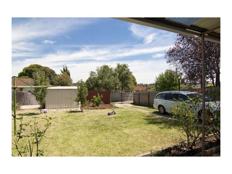 145 Eaglehawk Road, Long Gully VIC 3550