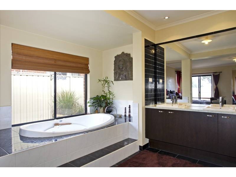47 Arthurs Crescent, Strathfieldsaye VIC 3551