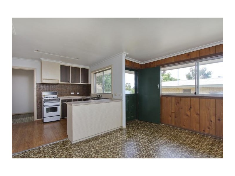 5 Hocking Court, California Gully VIC 3556