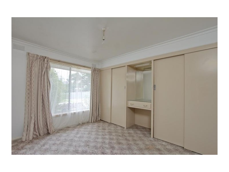 5 Hocking Court, California Gully VIC 3556