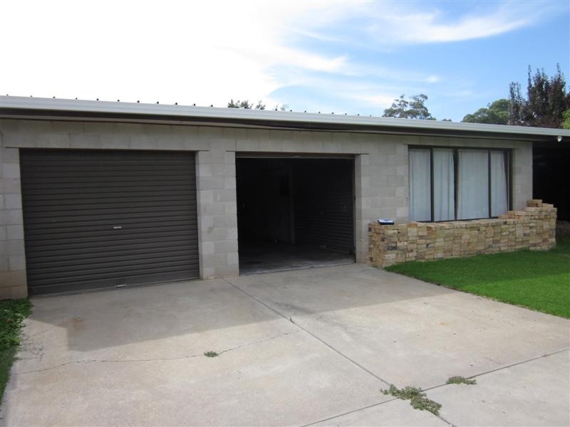 361 High Street, Kangaroo Flat VIC 3555