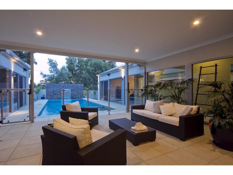 15 Hampshire Place, Strathfieldsaye VIC 3551