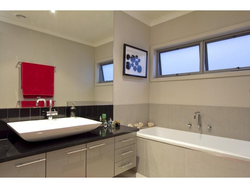 15 Hampshire Place, Strathfieldsaye VIC 3551