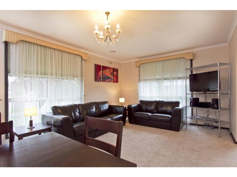 1/105 Neale Street, Flora Hill VIC 3550