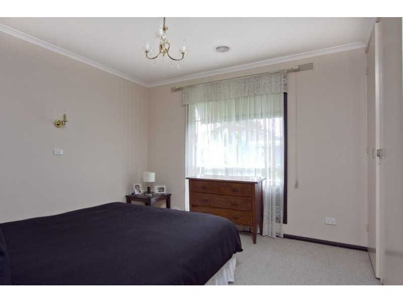 1/105 Neale Street, Flora Hill VIC 3550