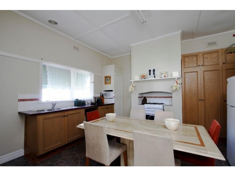 183 High Street, Kangaroo Flat VIC 3555