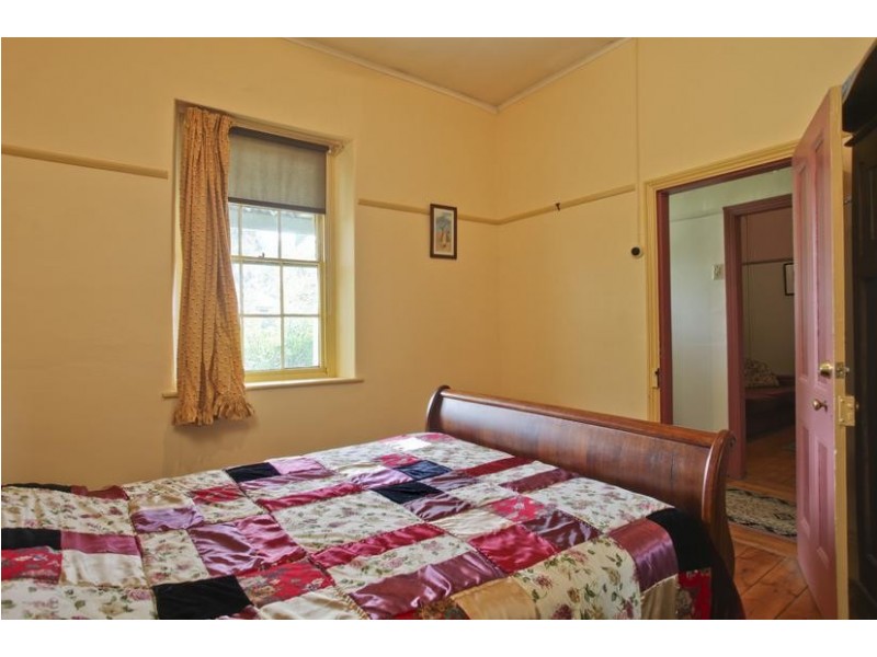 57 Sailors Gully Road, Eaglehawk VIC 3556