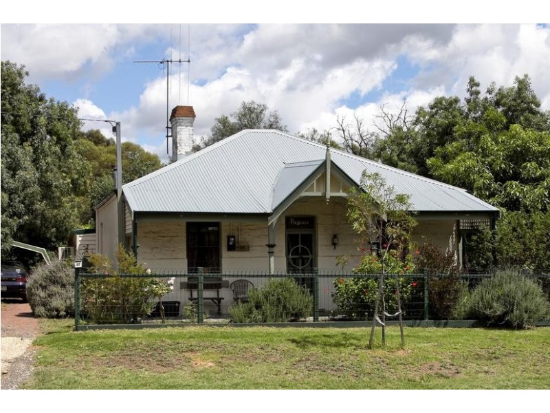 57 Sailors Gully Road, Eaglehawk VIC 3556