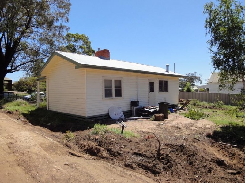 27 MacDougall Road, Golden Square VIC 3555