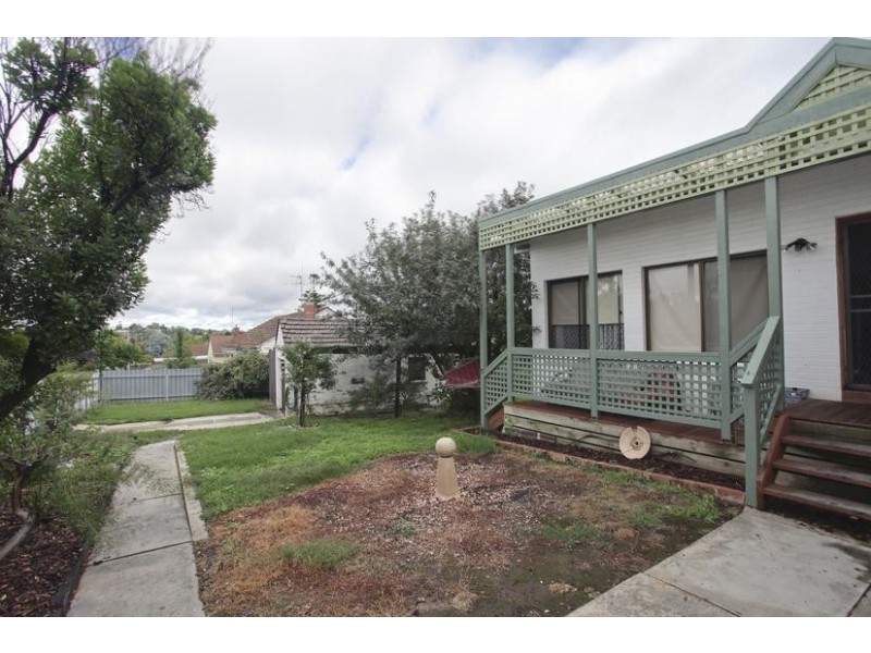 16 Curtin Street, Flora Hill VIC 3550